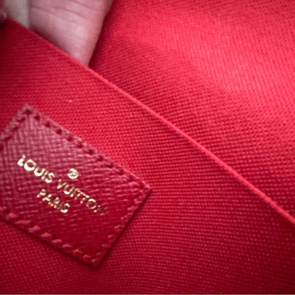 Authentic Louis Vuitton Felicie Pochette in Damier Ebene - Picture 5 of 7